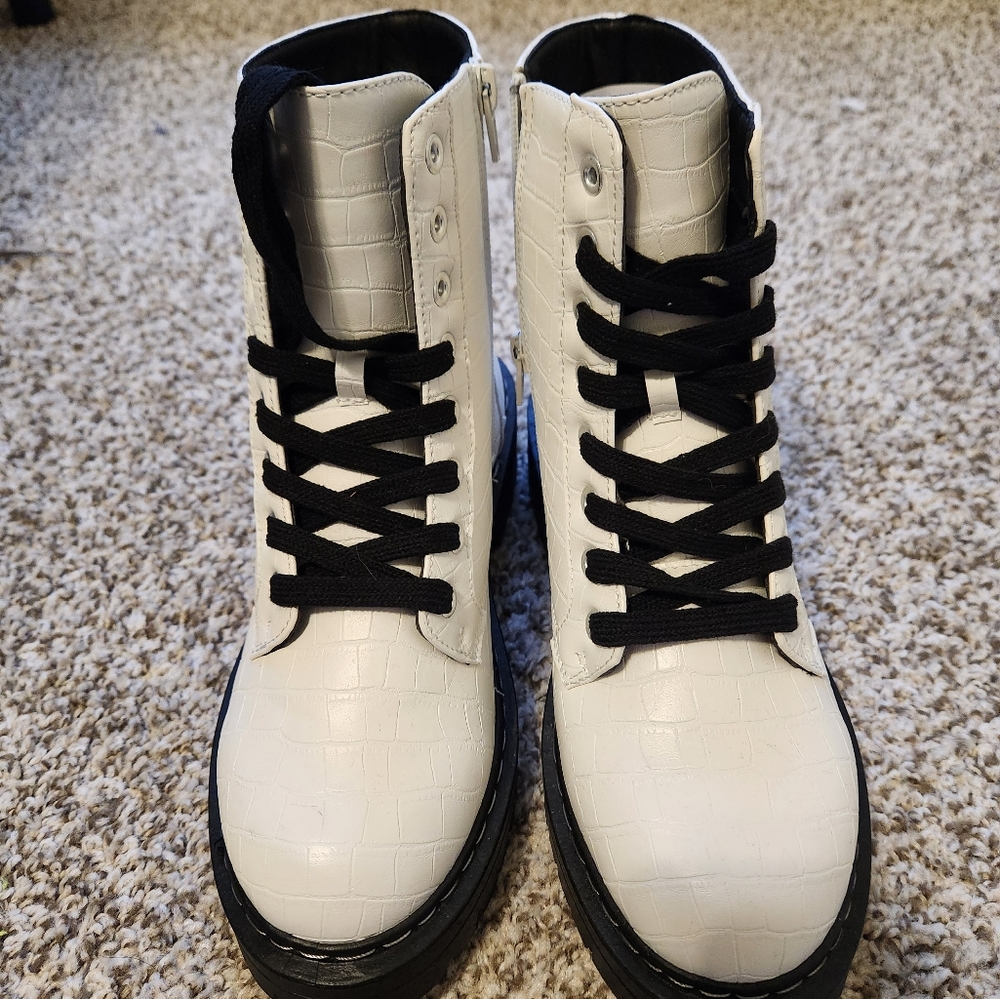 True Craft Combat Boots